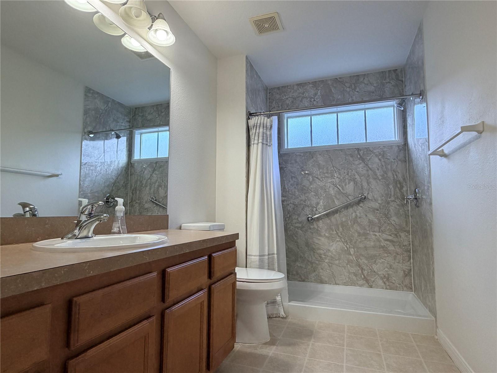Image 19 of 47 For 4212 Bismarck Palm Drive