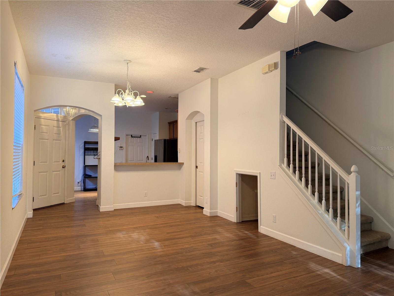 Image 3 of 47 For 4212 Bismarck Palm Drive