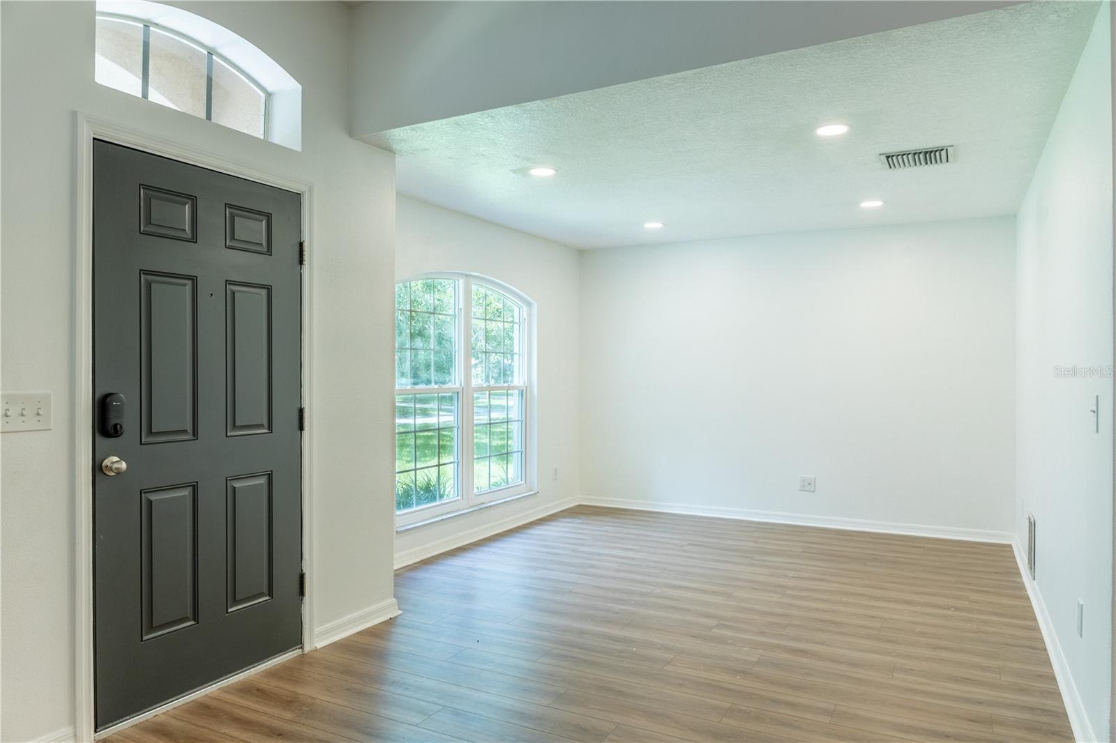 Image 10 of 36 For 1511 Mccrea Drive