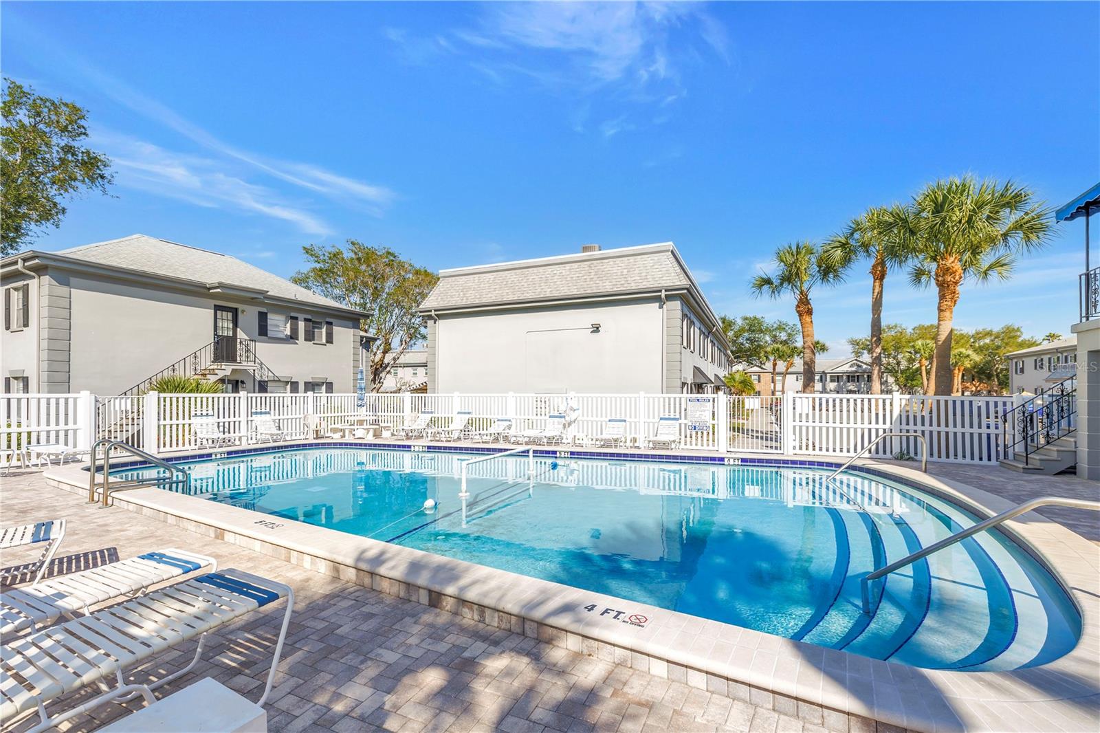 Image 19 of 39 For 6960 Sunset Drive S 1b