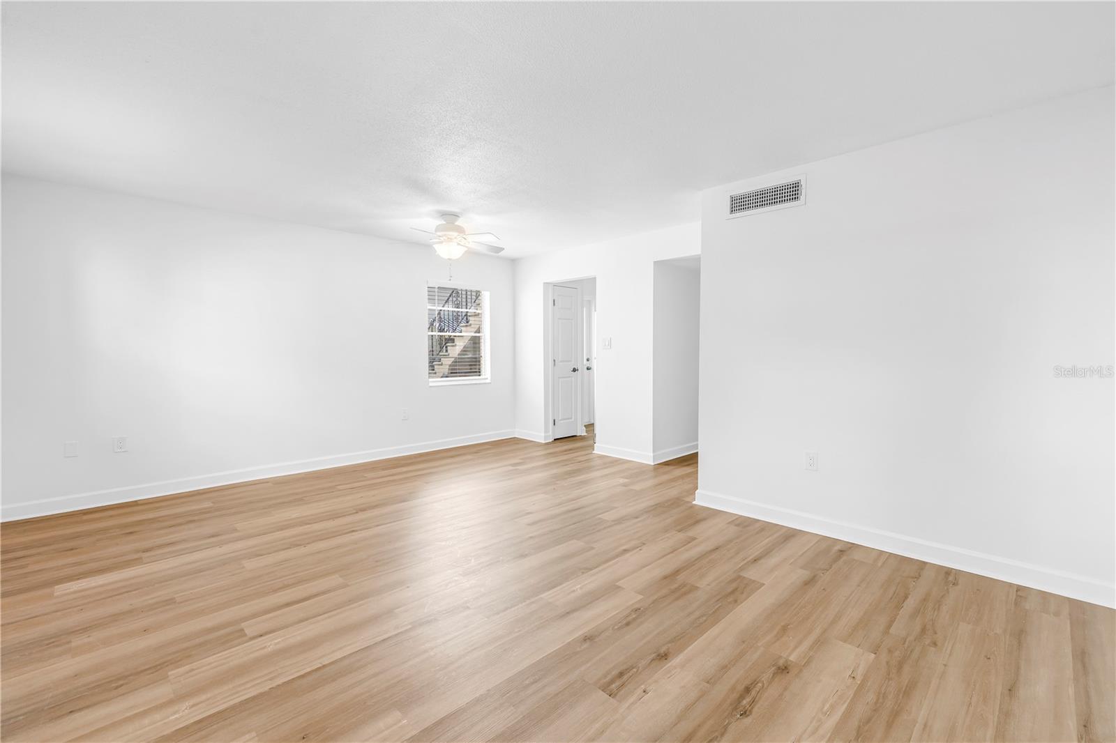 Image 3 of 39 For 6960 Sunset Drive S 1b