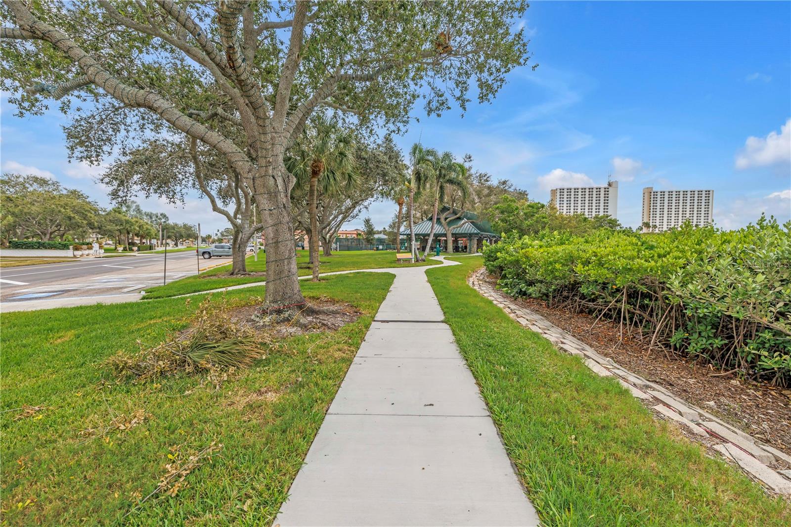 Image 34 of 39 For 6960 Sunset Drive S 1b