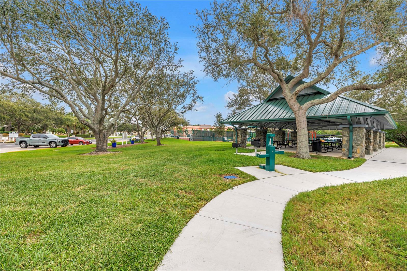 Image 36 of 39 For 6960 Sunset Drive S 1b
