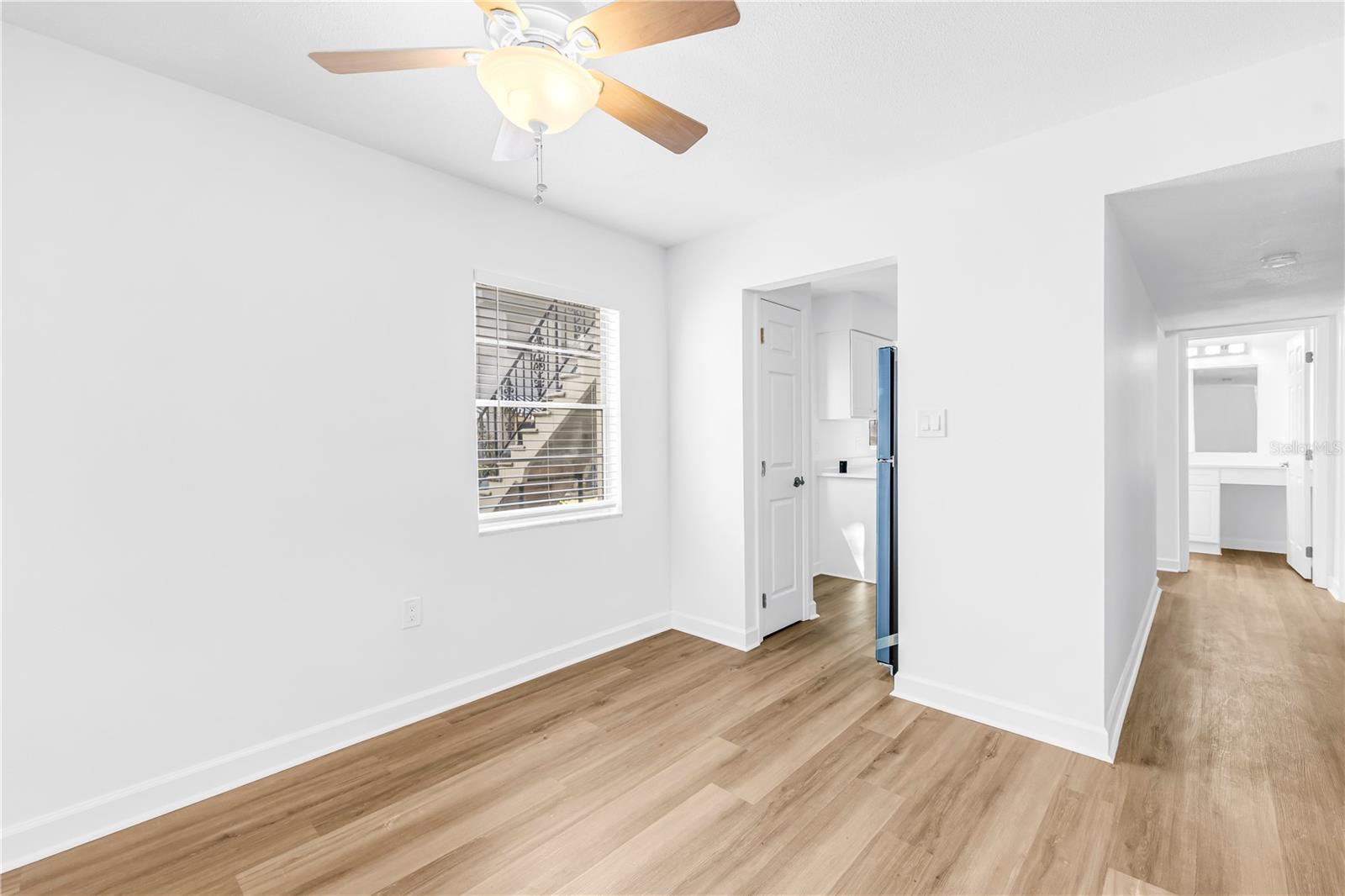 Image 6 of 39 For 6960 Sunset Drive S 1b