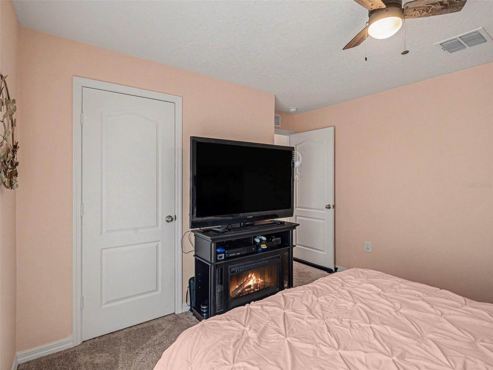 Image 15 of 31 For 820 Chatham Walk Drive