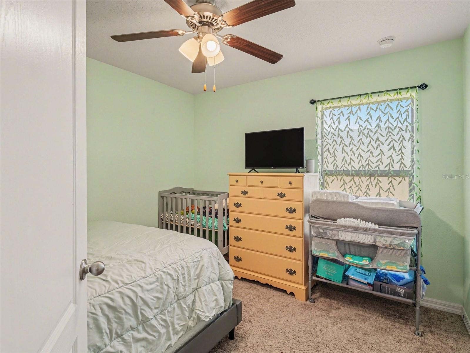 Image 16 of 31 For 820 Chatham Walk Drive