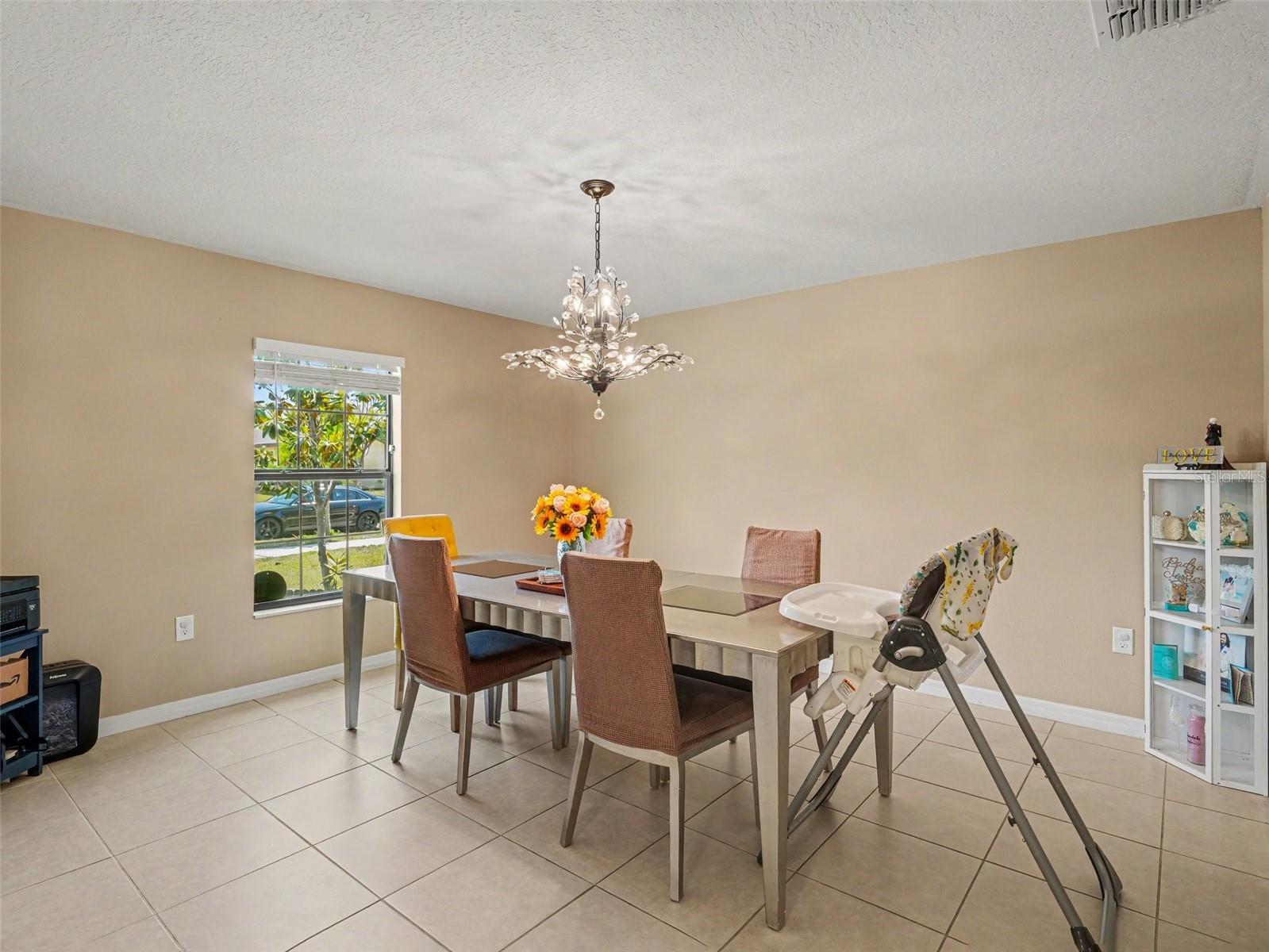Image 4 of 31 For 820 Chatham Walk Drive