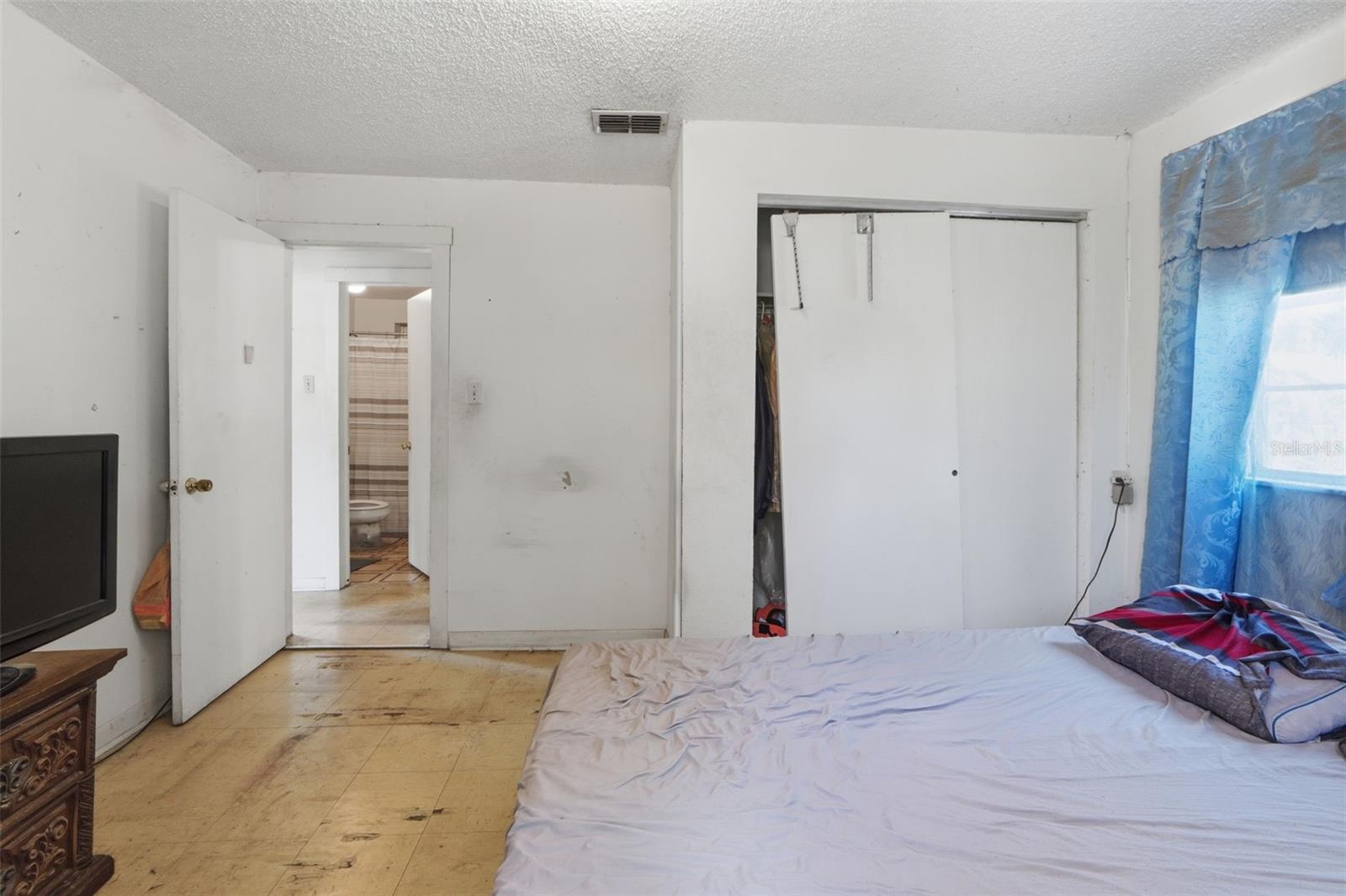 Image 11 of 25 For 1301 Wilder Avenue