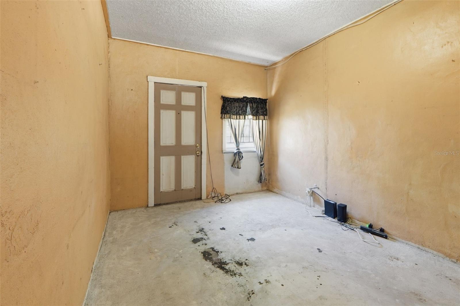 Image 17 of 25 For 1301 Wilder Avenue
