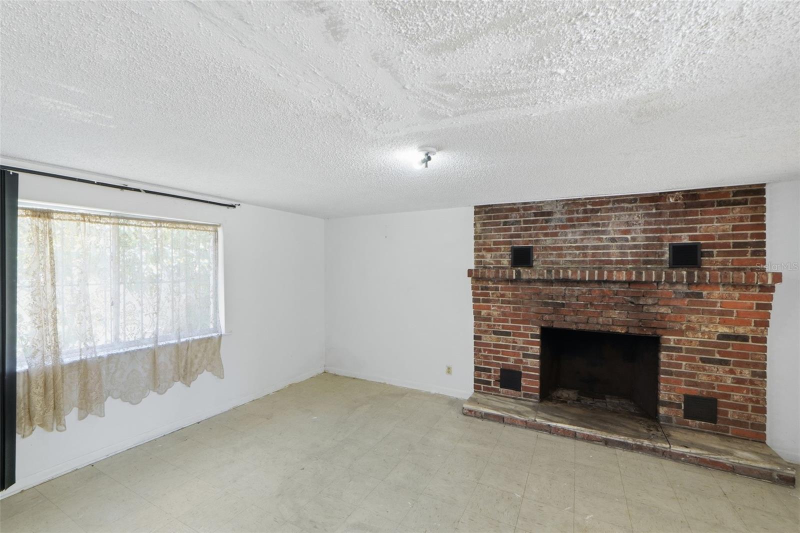 Image 4 of 25 For 1301 Wilder Avenue