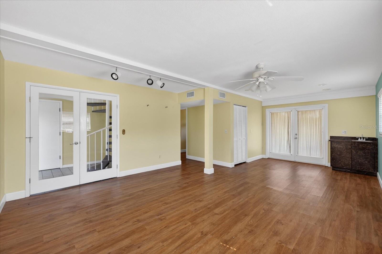 Image 13 of 49 For 1005 Beaver Drive