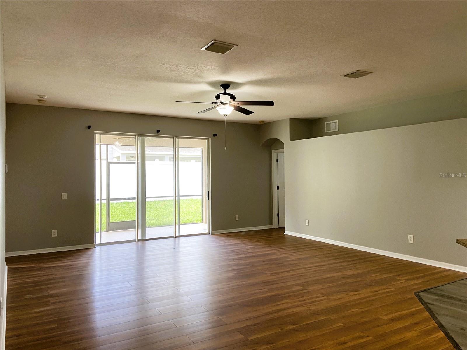 Image 4 of 20 For 29832 Cedar Waxwing Drive