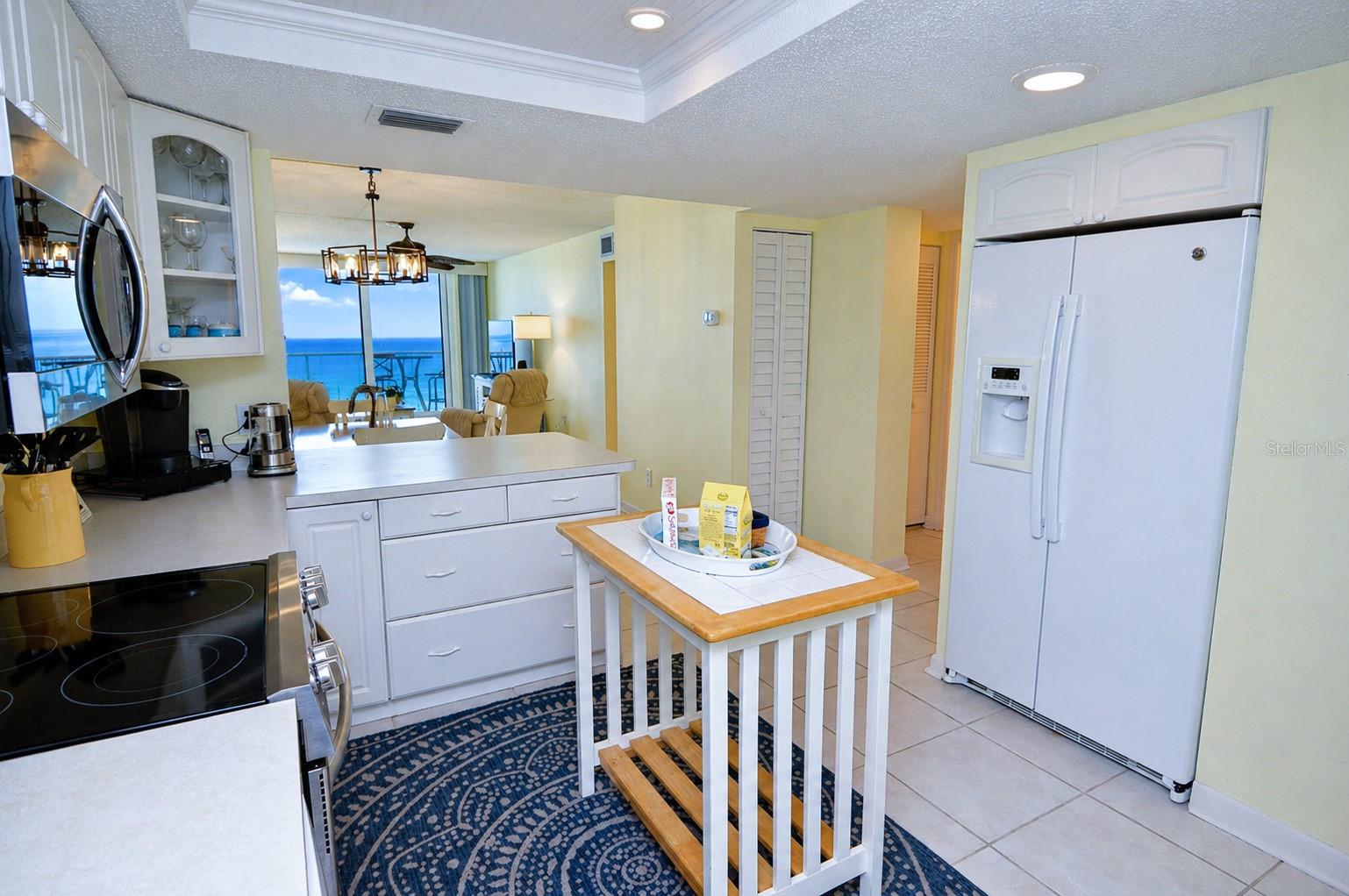 Image 11 of 75 For 18650 Gulf Boulevard 305