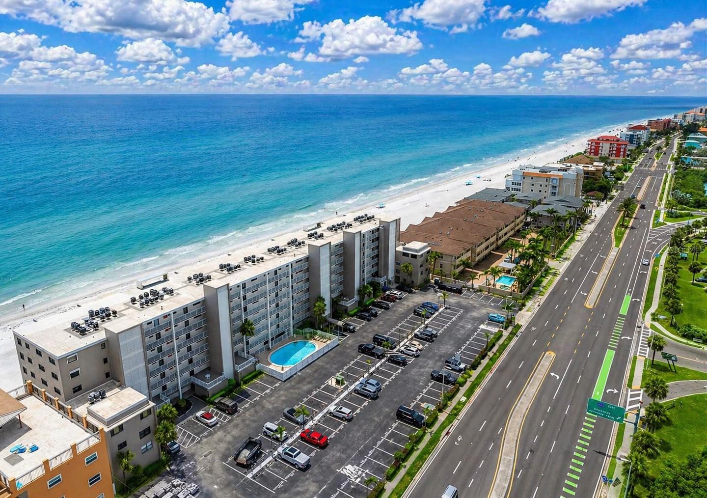 Image 3 of 75 For 18650 Gulf Boulevard 305