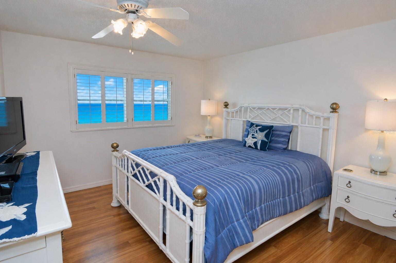 Image 31 of 75 For 18650 Gulf Boulevard 305