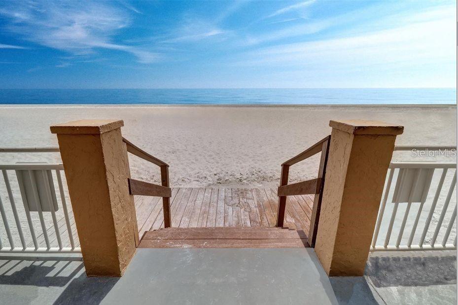 Image 63 of 75 For 18650 Gulf Boulevard 305