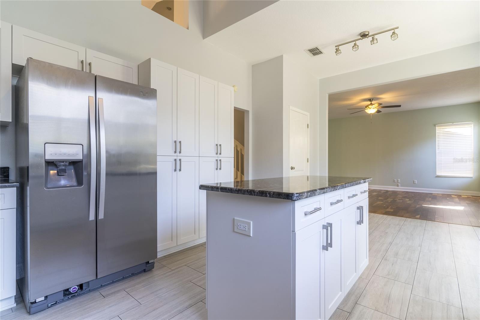 Image 11 of 48 For 9406 Oak Meadow Court