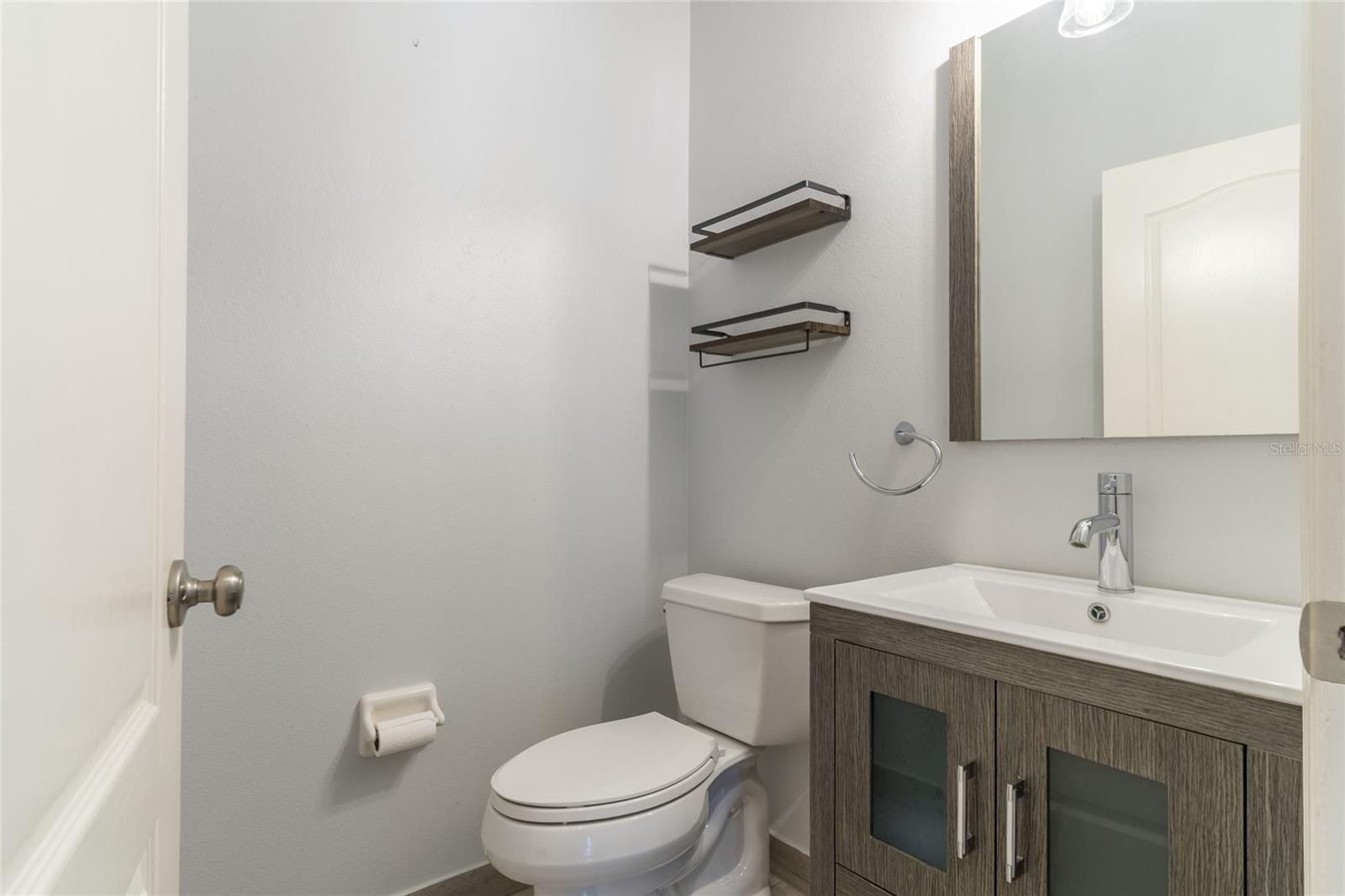 Image 17 of 48 For 9406 Oak Meadow Court