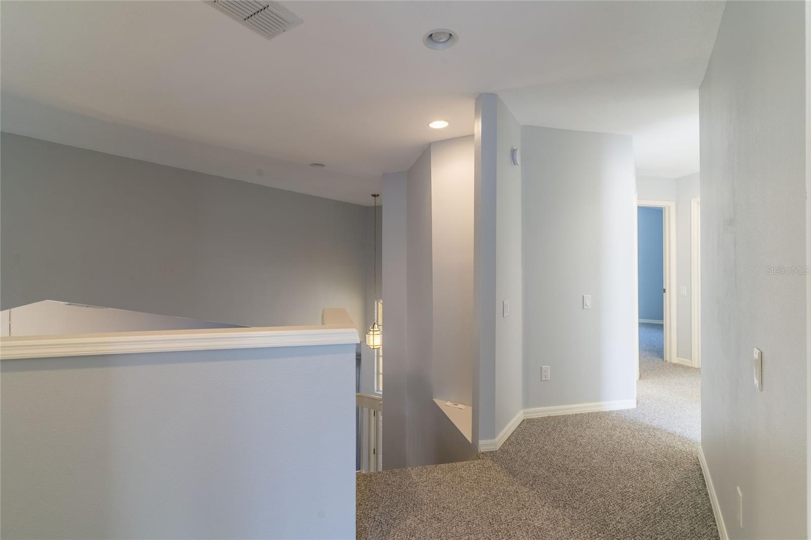 Image 22 of 48 For 9406 Oak Meadow Court