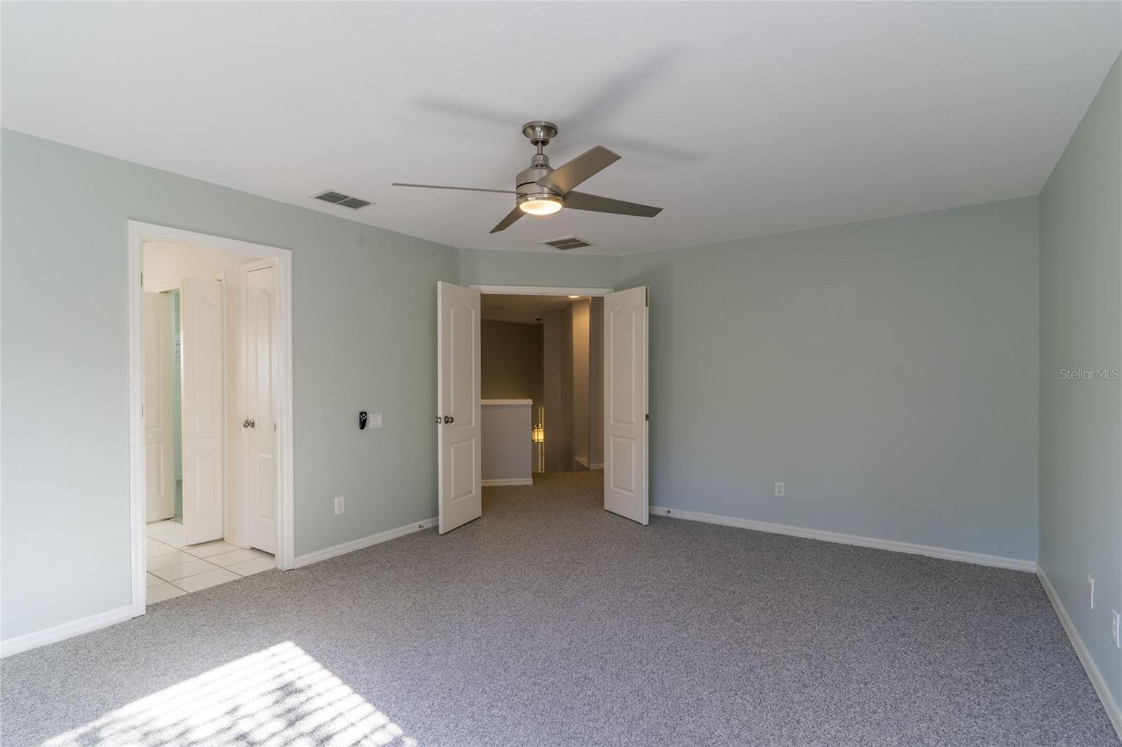 Image 24 of 48 For 9406 Oak Meadow Court