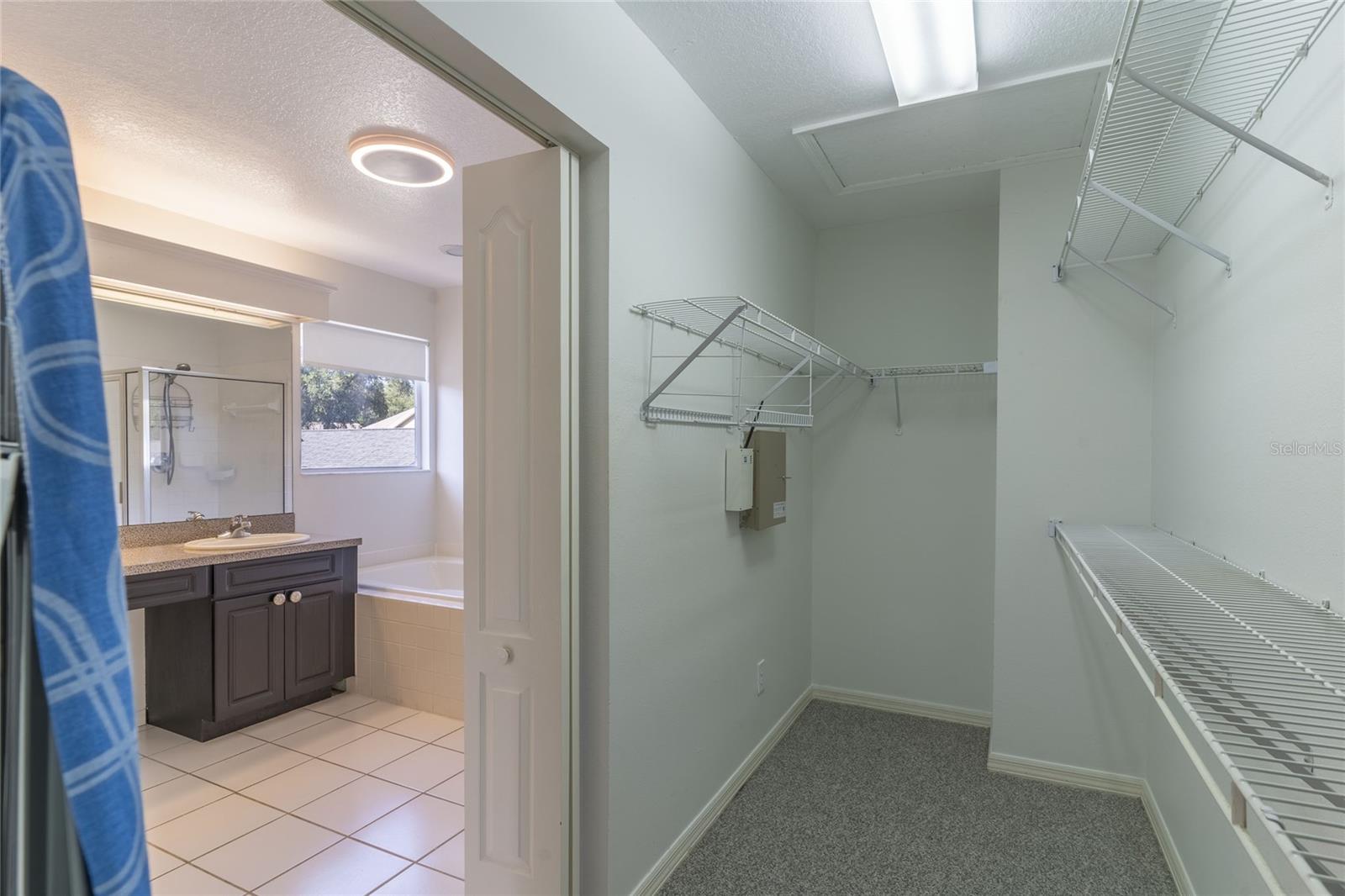Image 30 of 48 For 9406 Oak Meadow Court