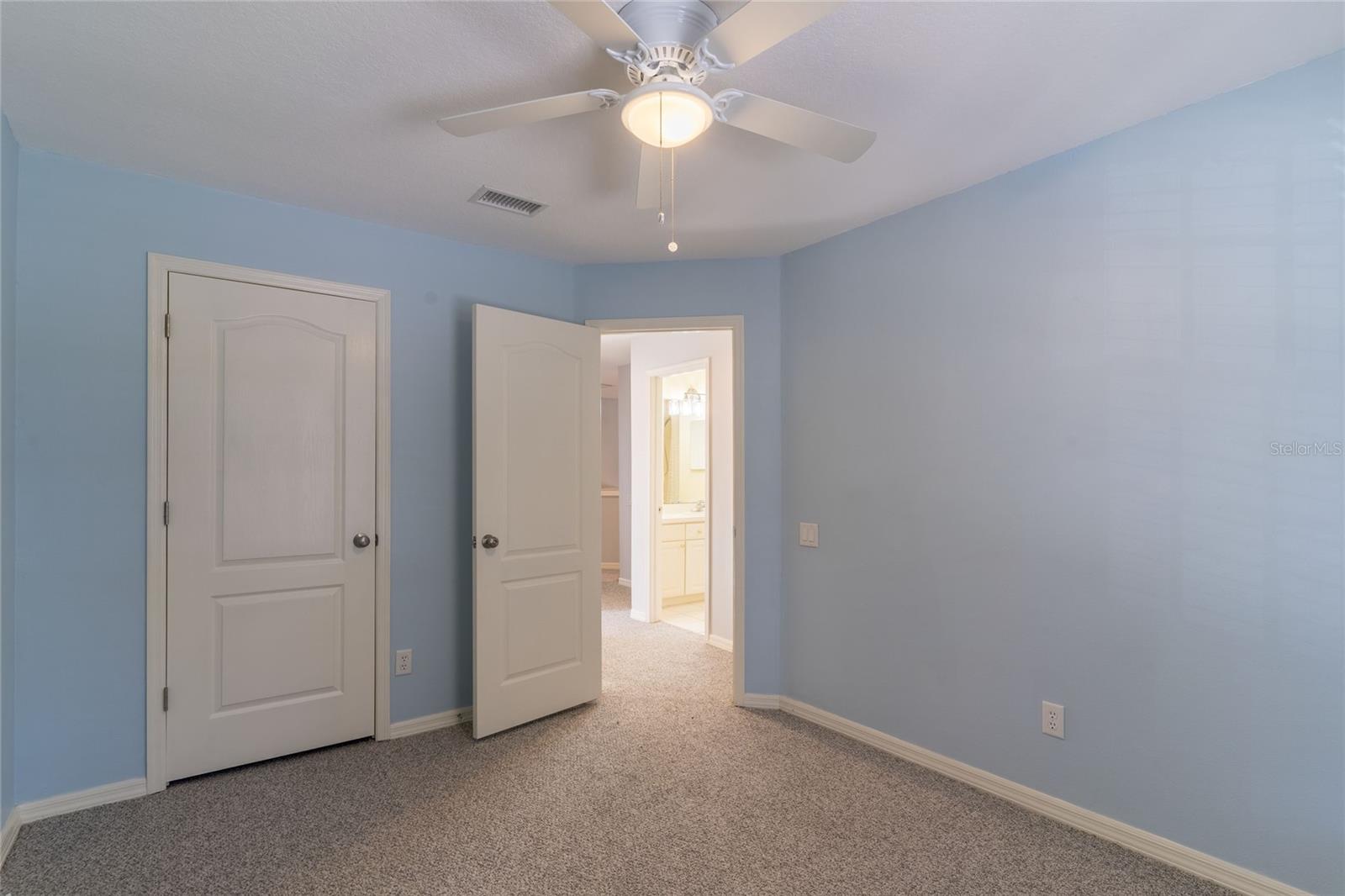 Image 35 of 48 For 9406 Oak Meadow Court