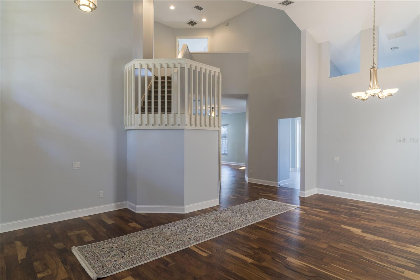 Image 6 of 48 For 9406 Oak Meadow Court