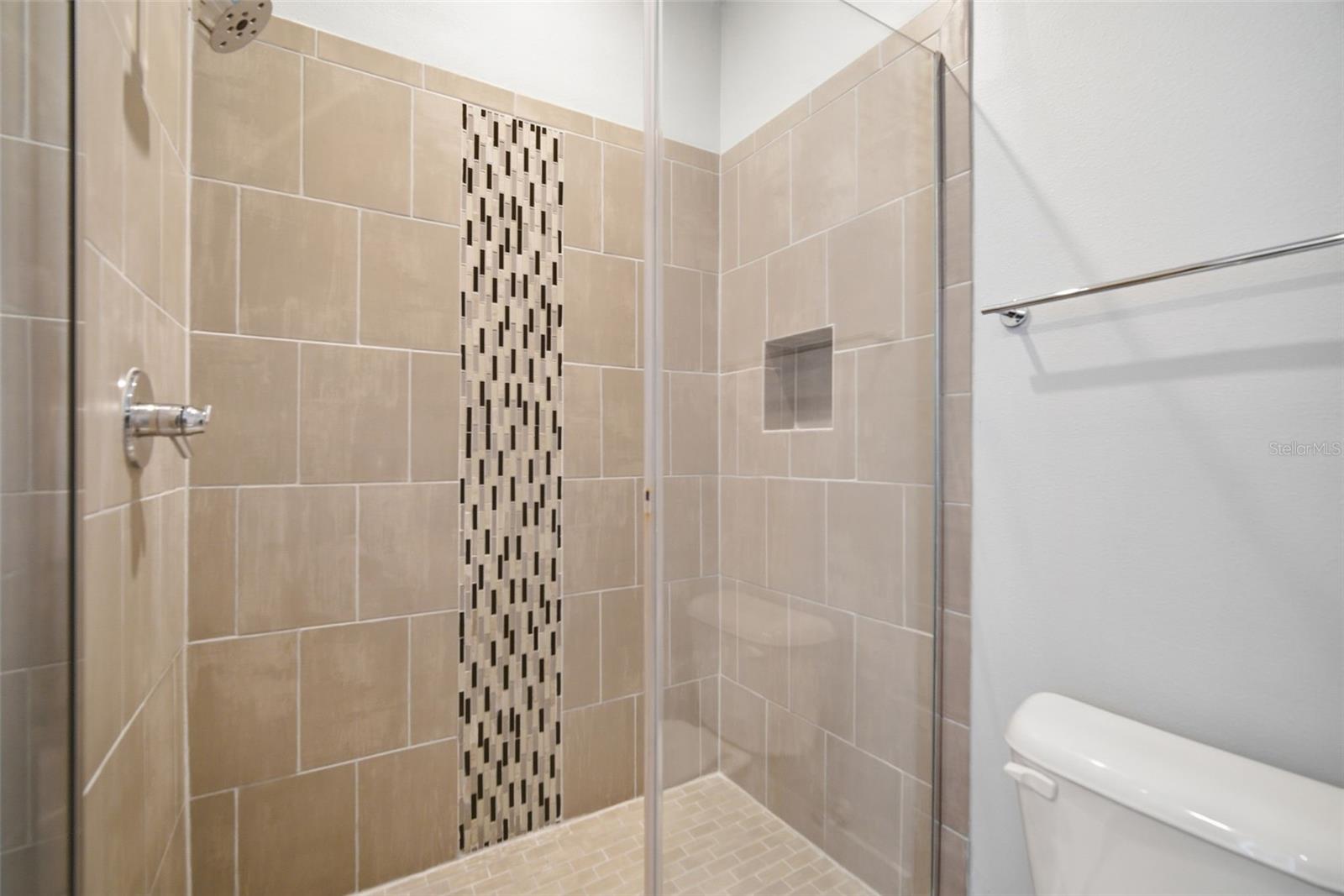 Image 20 of 28 For 4810 Mcelroy Avenue 7