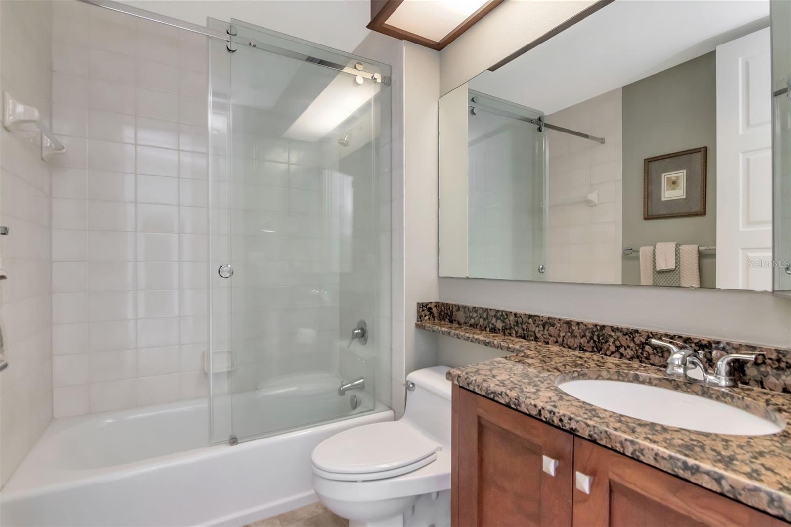 Image 15 of 41 For 1560 Gulf Boulevard 4