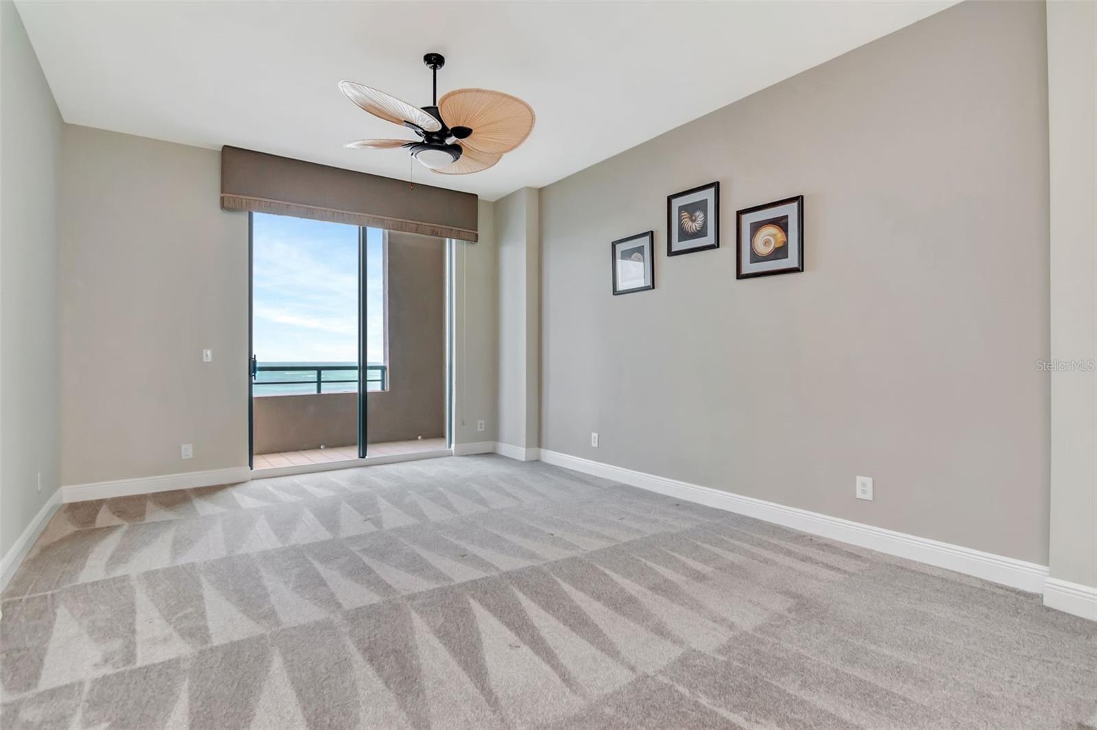 Image 18 of 41 For 1560 Gulf Boulevard 4