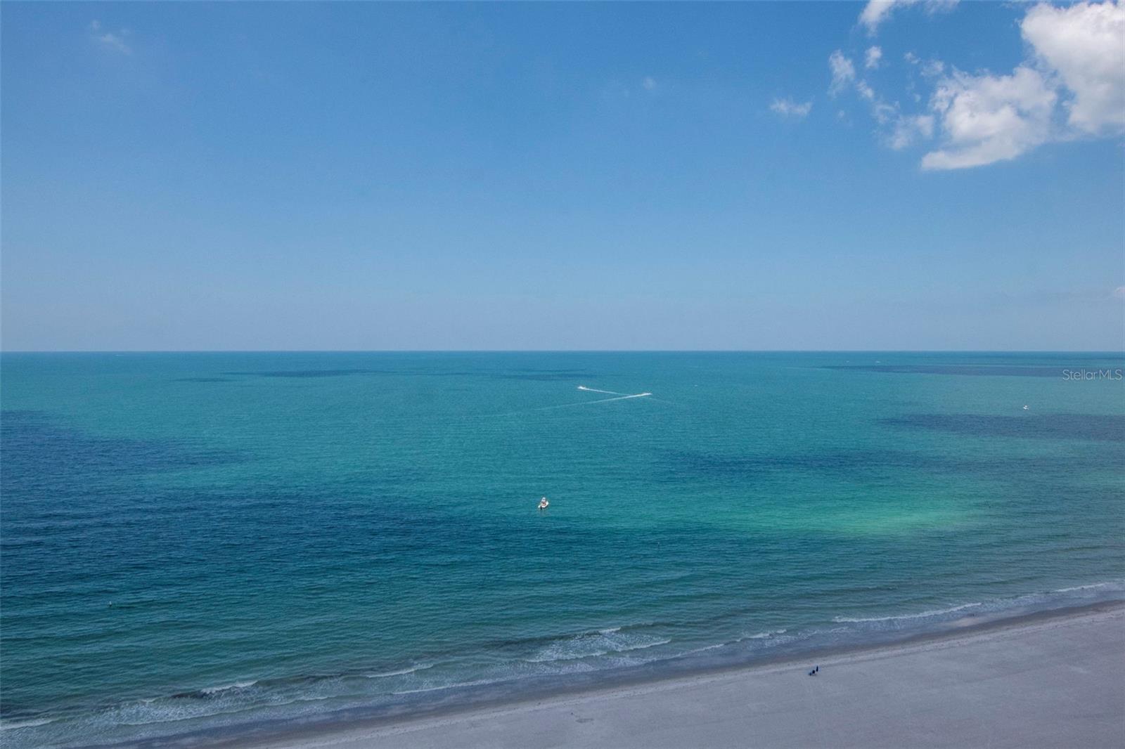 Image 2 of 41 For 1560 Gulf Boulevard 4