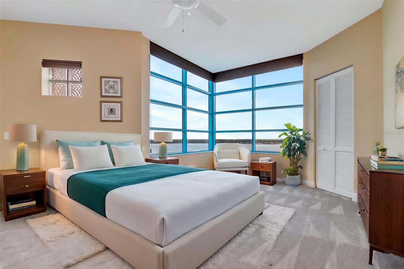 Image 24 of 41 For 1560 Gulf Boulevard 4