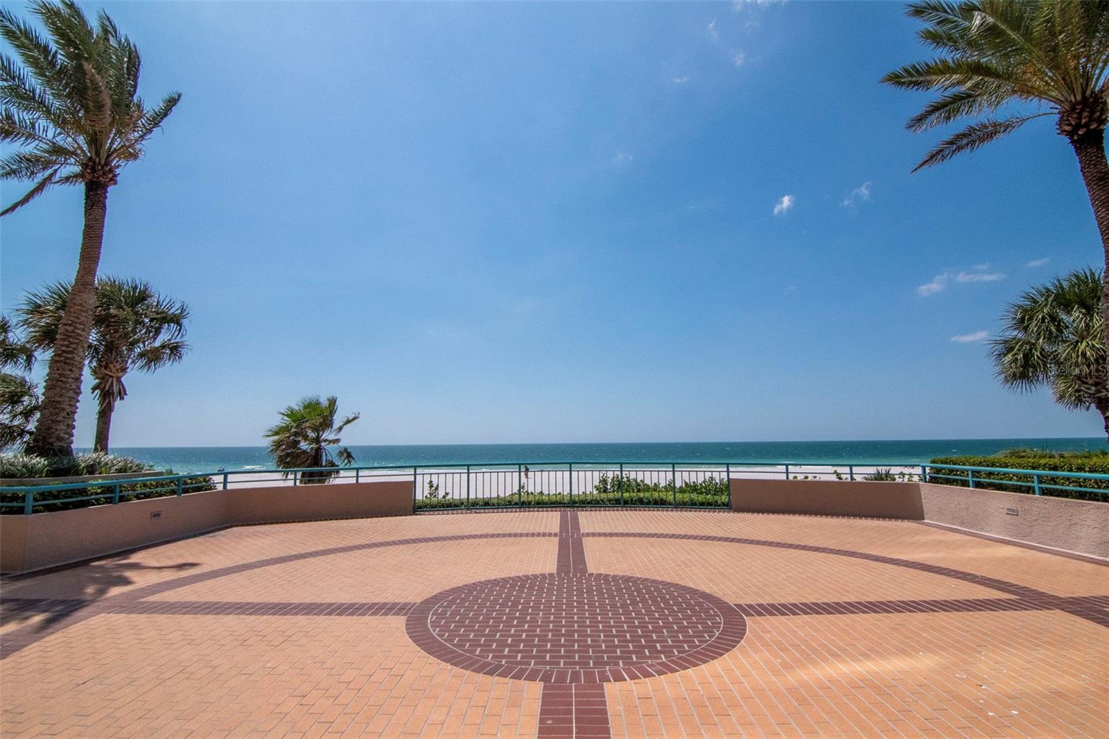 Image 35 of 41 For 1560 Gulf Boulevard 4