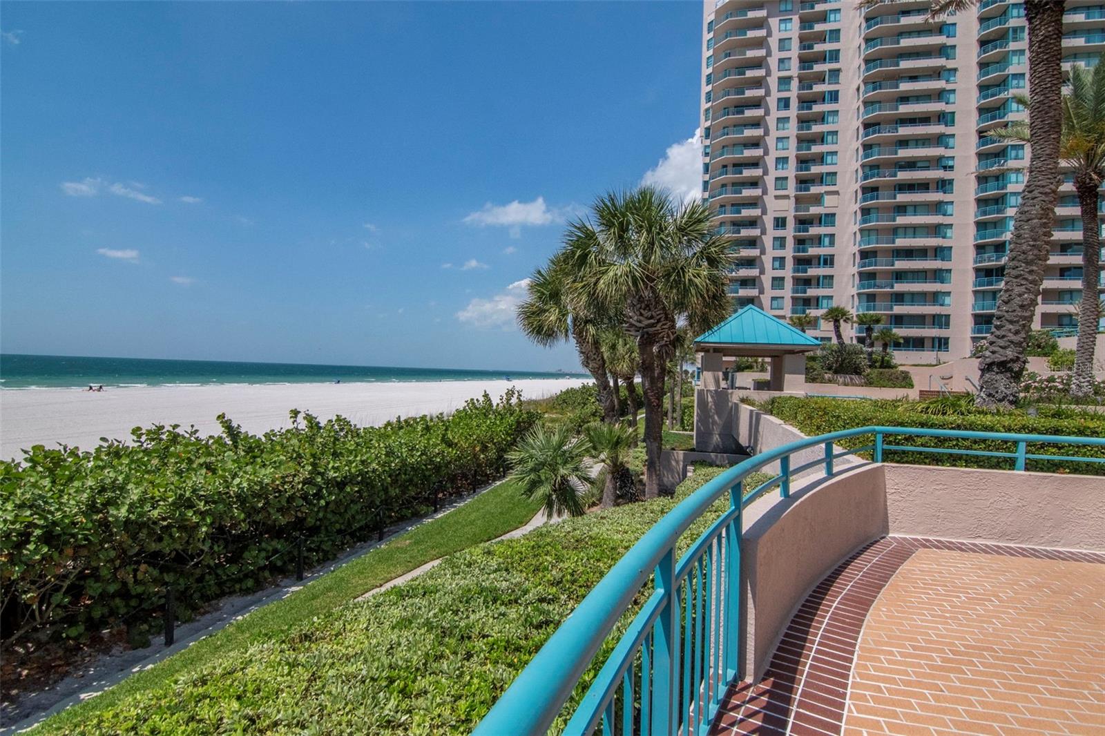Image 36 of 41 For 1560 Gulf Boulevard 4