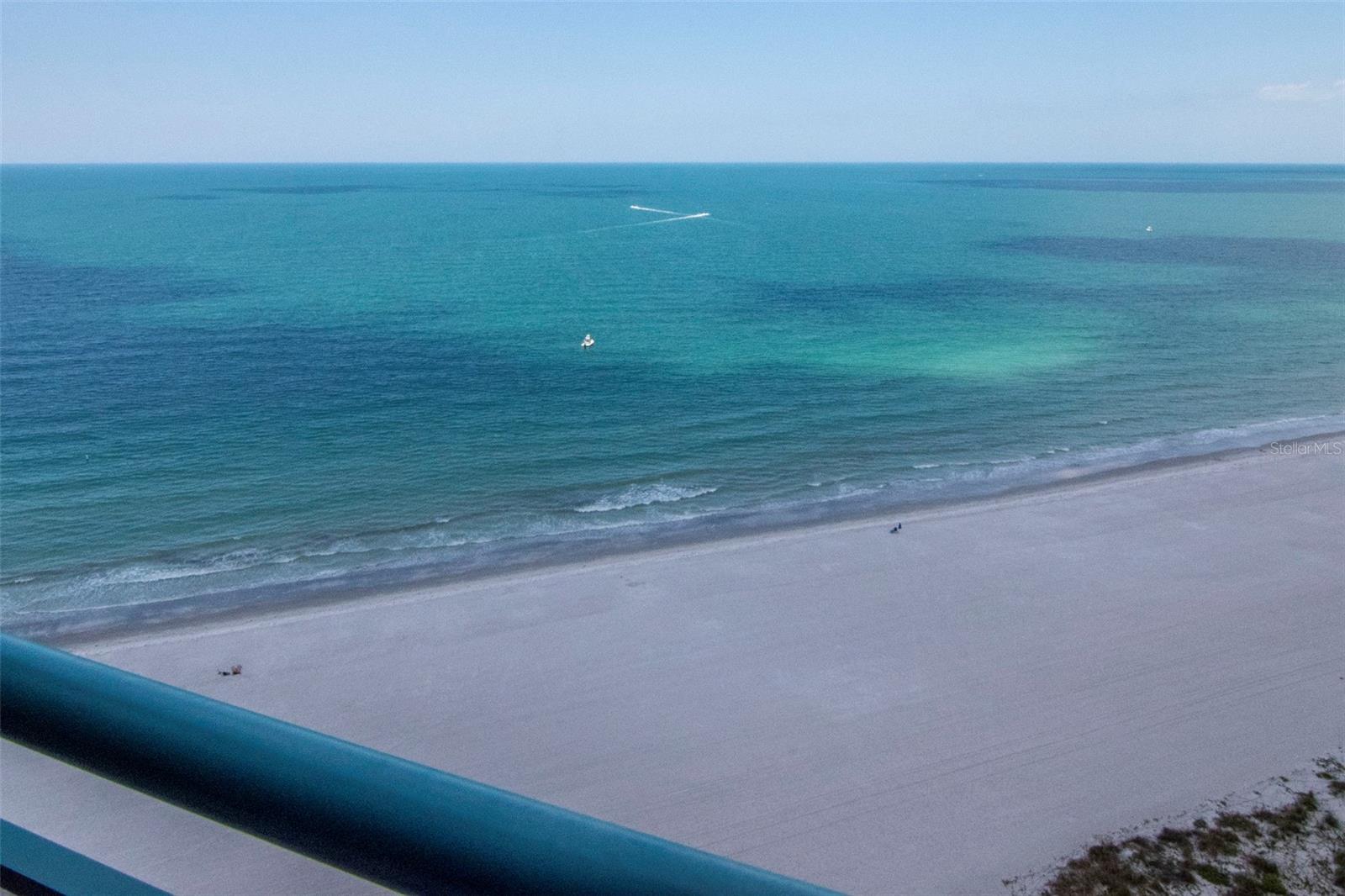 Image 39 of 41 For 1560 Gulf Boulevard 4