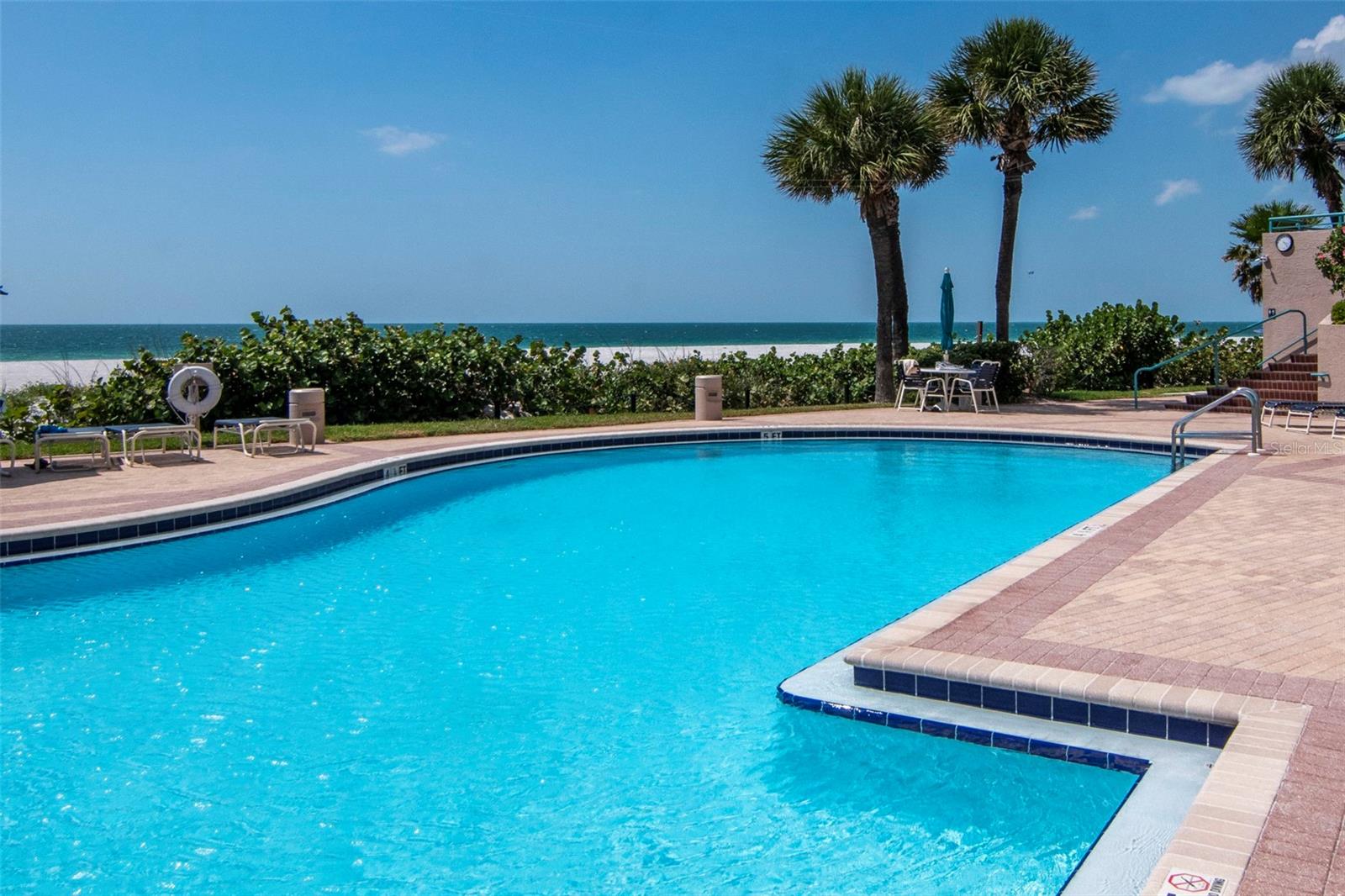 Image 40 of 41 For 1560 Gulf Boulevard 4