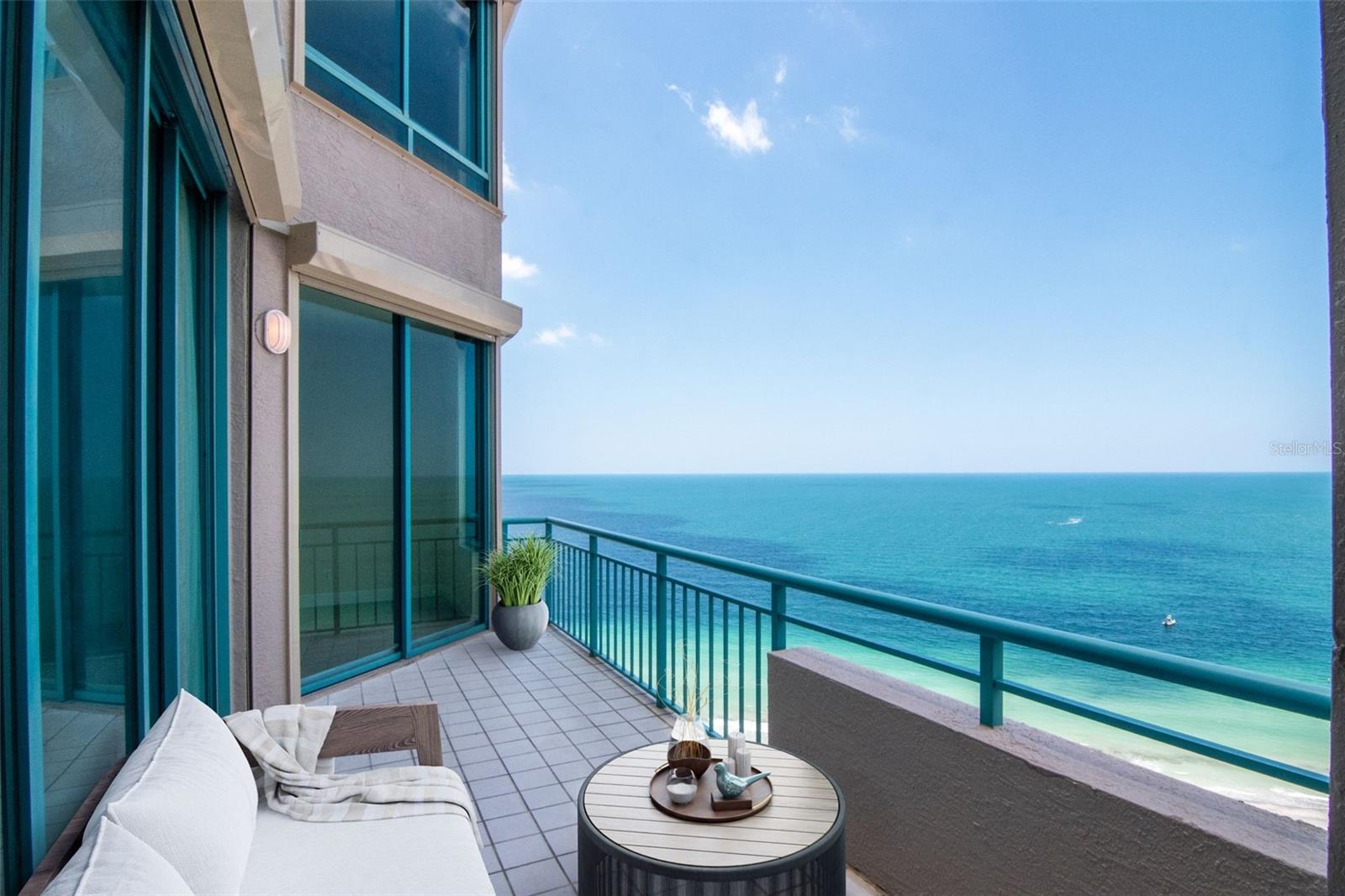 Image 5 of 41 For 1560 Gulf Boulevard 4