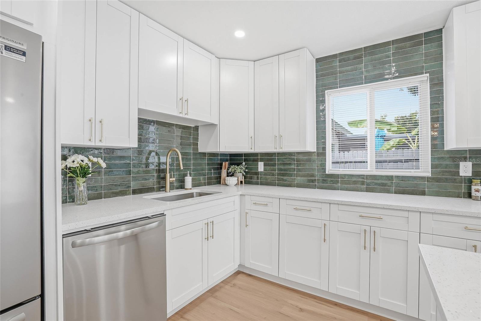 Image 10 of 39 For 7037 124th Terrace