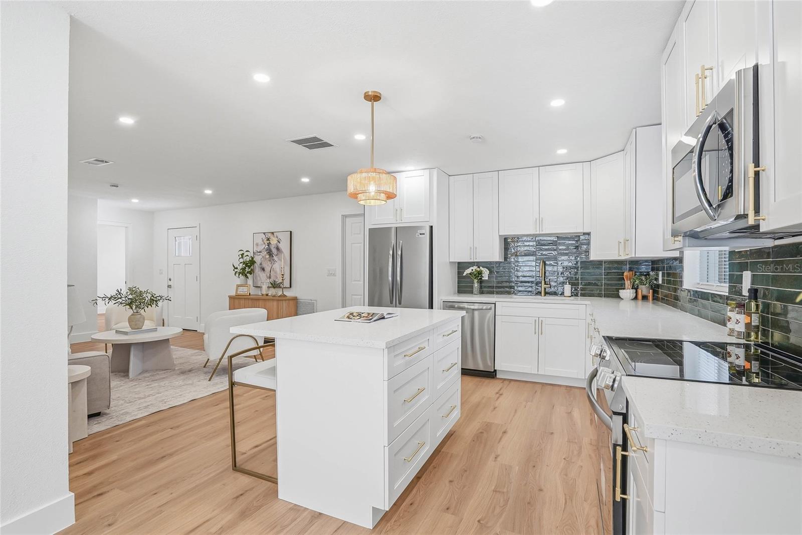 Image 12 of 39 For 7037 124th Terrace
