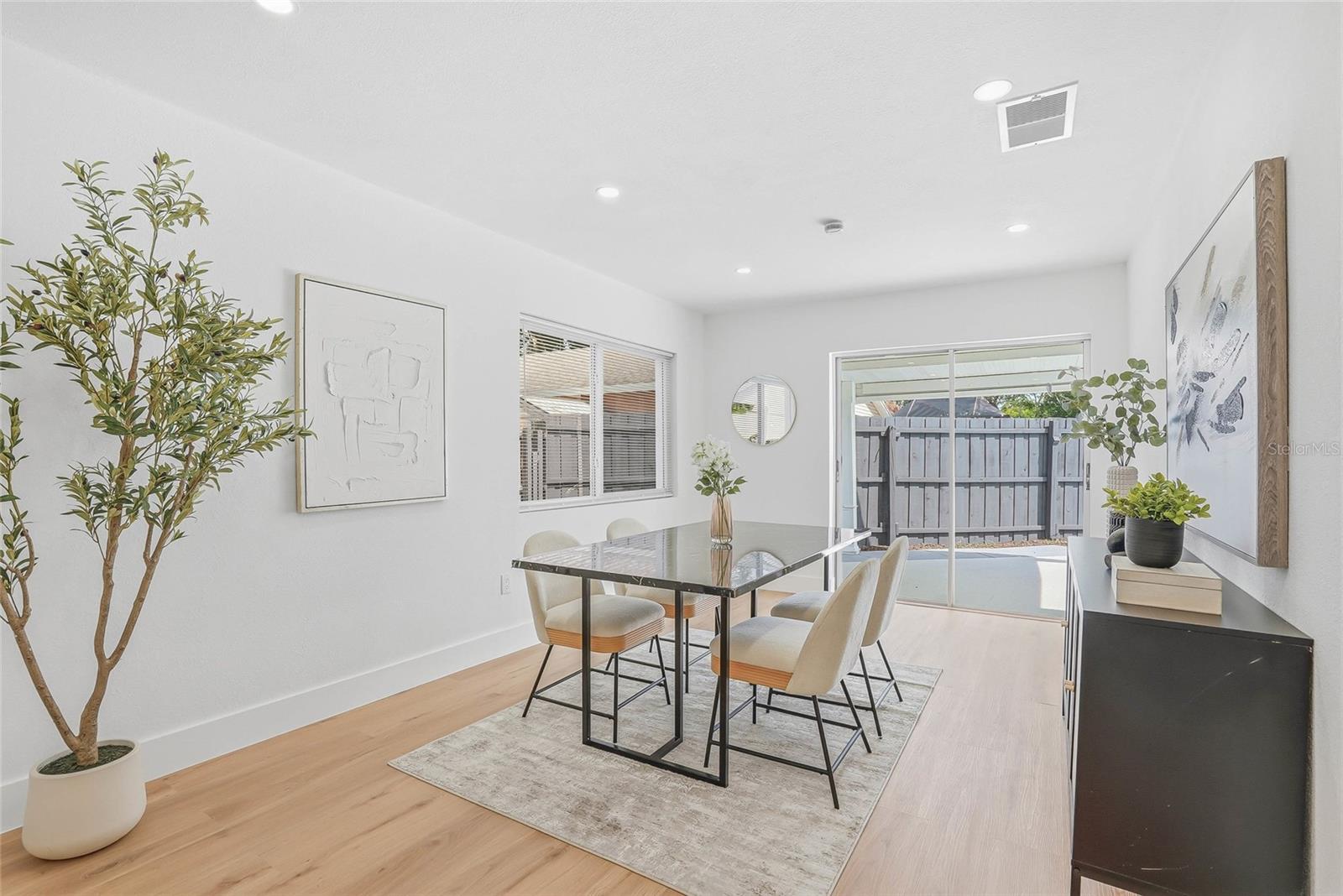 Image 15 of 39 For 7037 124th Terrace