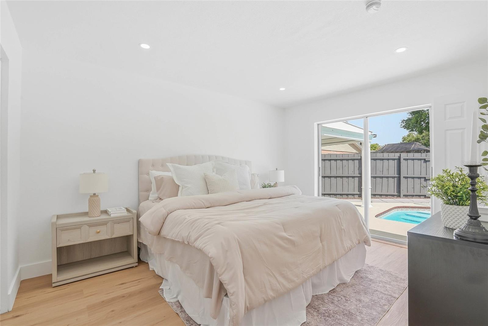 Image 17 of 39 For 7037 124th Terrace