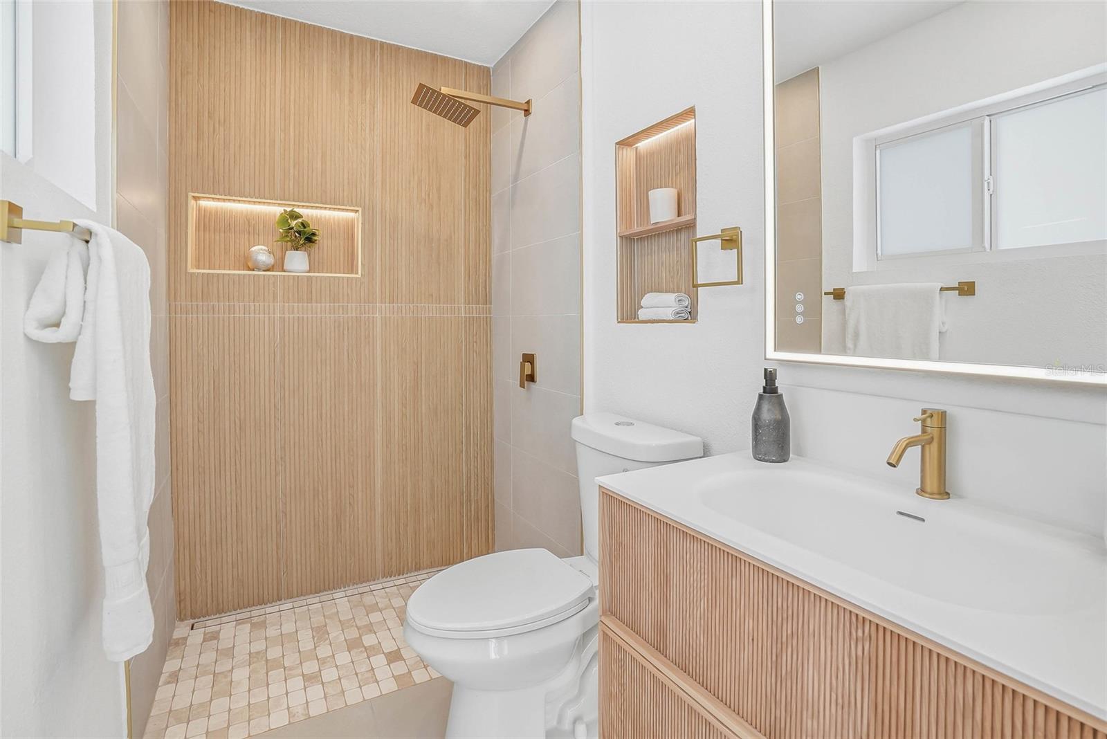 Image 19 of 39 For 7037 124th Terrace