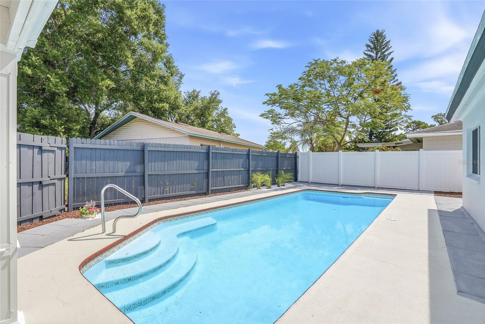 Image 32 of 39 For 7037 124th Terrace