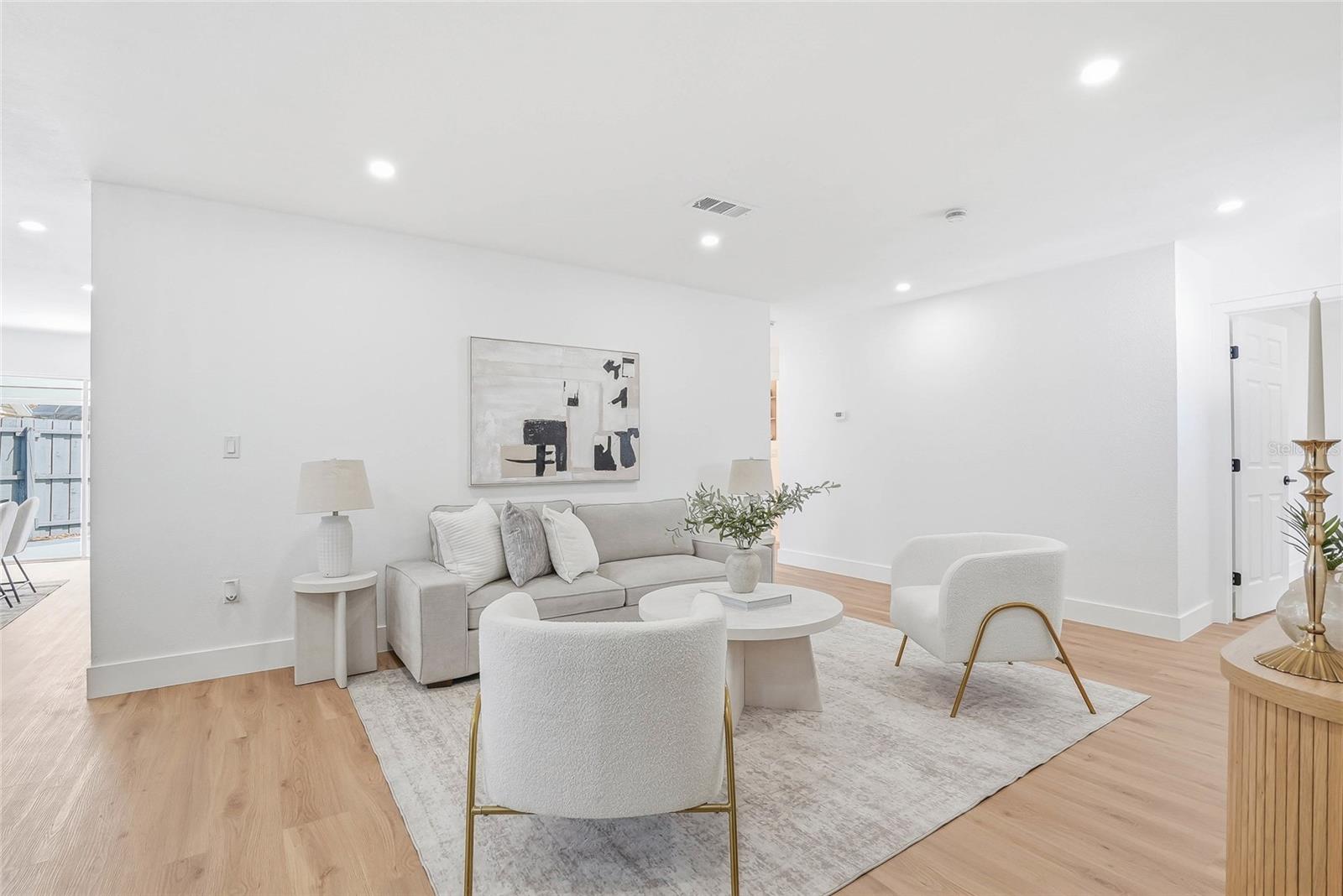 Image 6 of 39 For 7037 124th Terrace