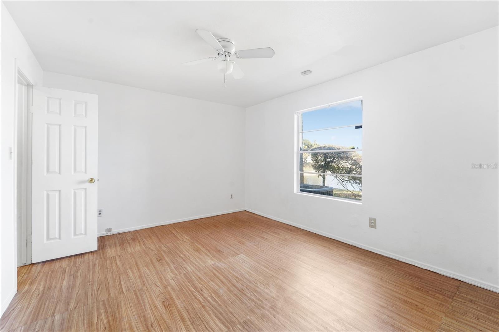 Image 15 of 22 For 1400 Gandy Boulevard N 411