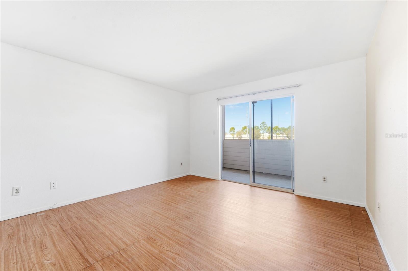 Image 5 of 22 For 1400 Gandy Boulevard N 411