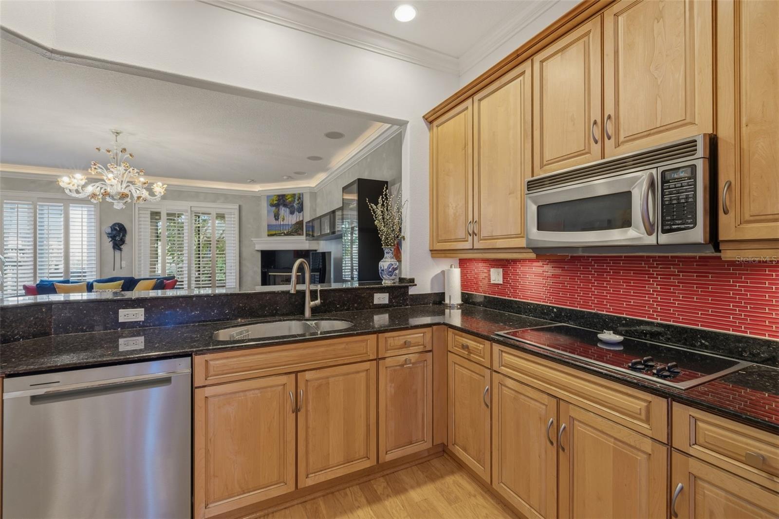Image 15 of 78 For 615 Saxony Boulevard