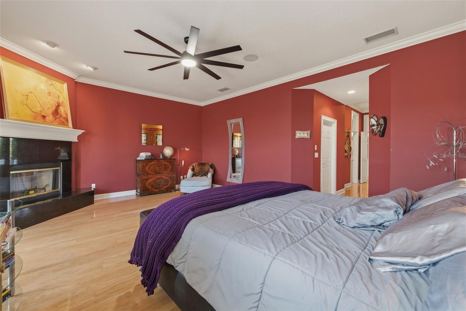 Image 26 of 78 For 615 Saxony Boulevard