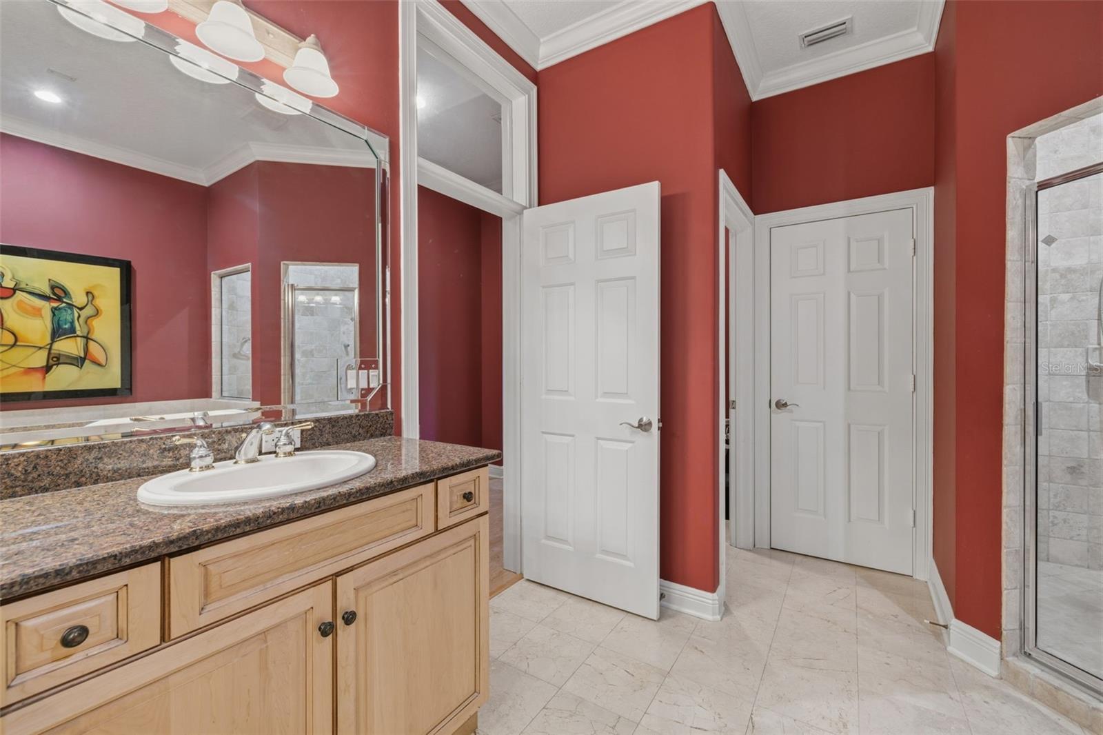 Image 29 of 78 For 615 Saxony Boulevard