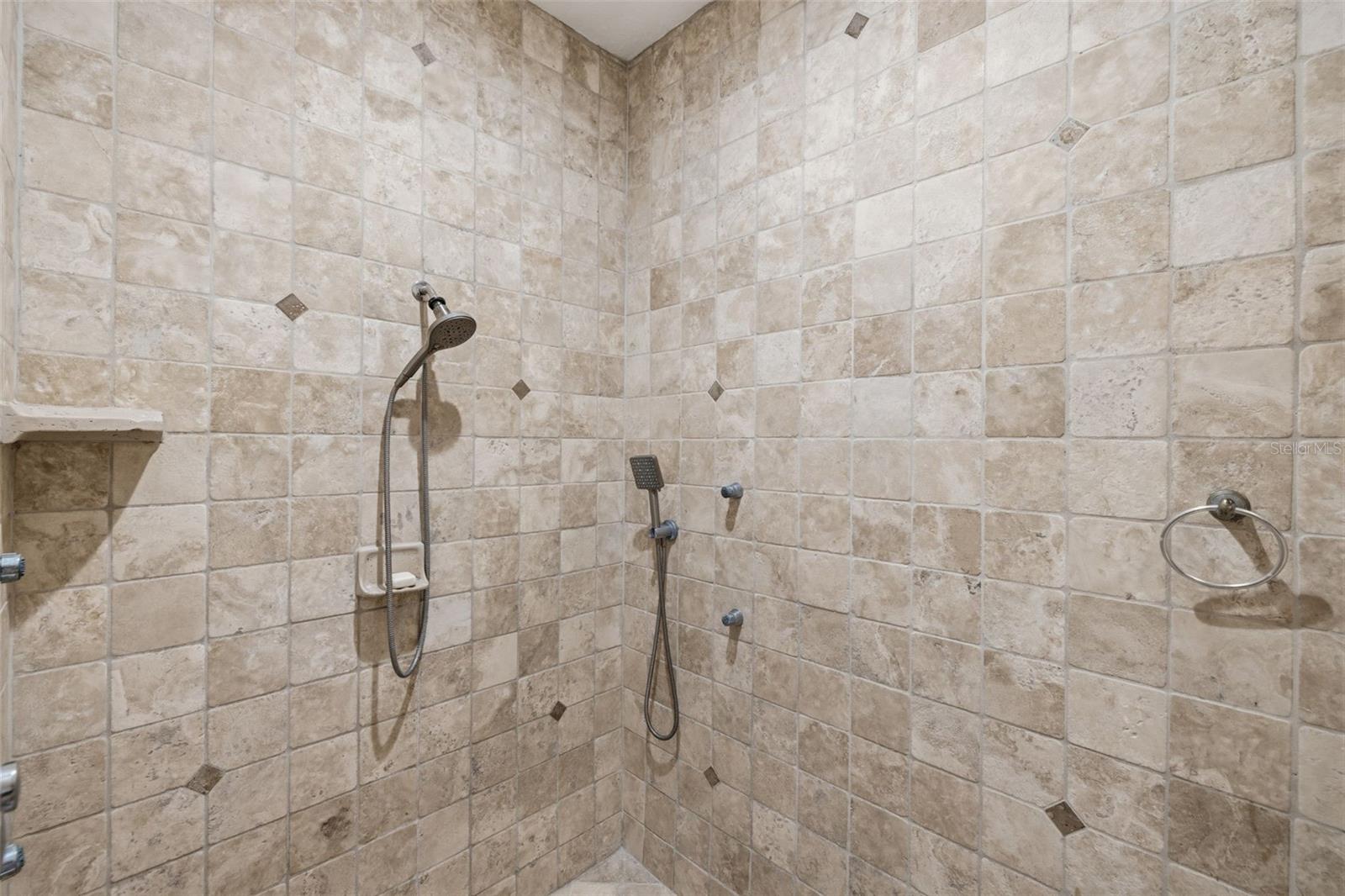Image 30 of 78 For 615 Saxony Boulevard